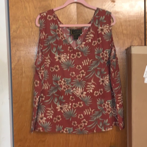 Diane Gilman Collection v-neck sleeveless floral print top, size 3X - Picture 1 of 3